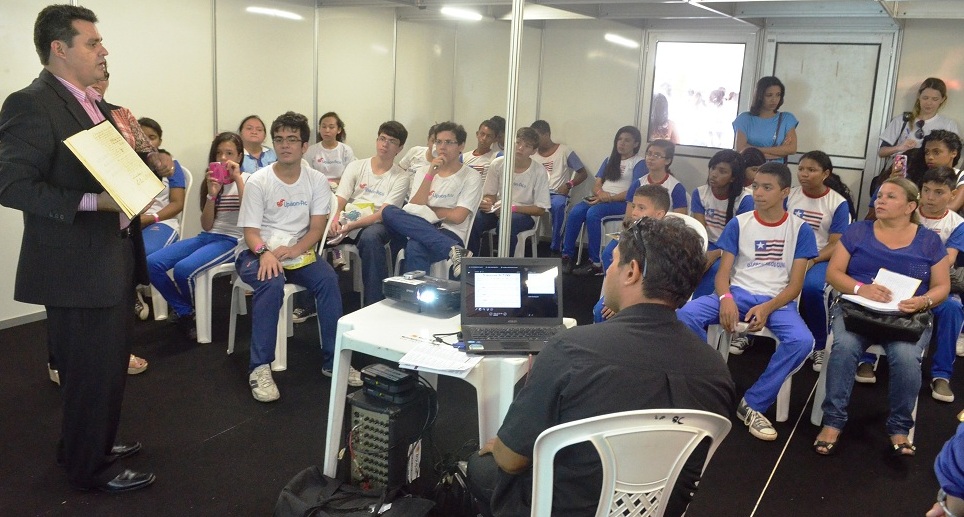 Você está visualizando atualmente Documentos do Judiciário maranhense são apresentados a estudantes durante semana de ciência e tecnologia